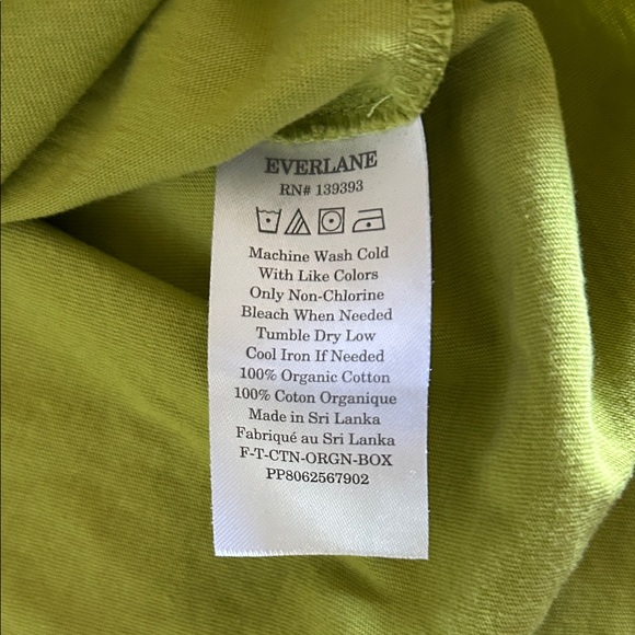Everlane Tee - Picture 3 of 4